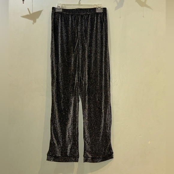 RACHEL ZOE 2 Piece Silver Metallic Shimmer Pajama Set. Women’s Size Medium. - Picture 7 of 9